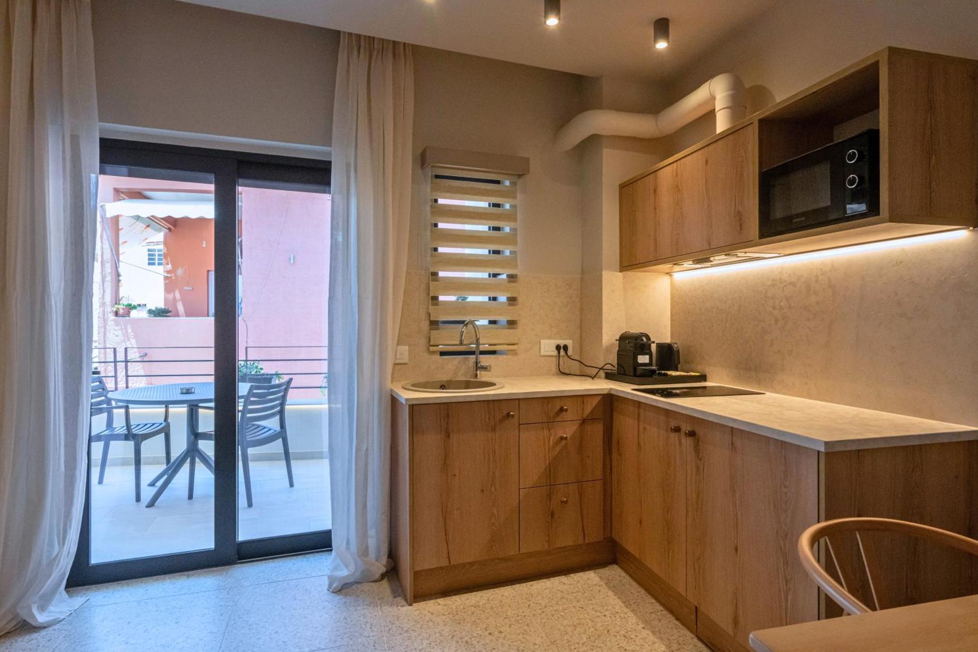 Asklipiou Cube - Kalamata Mediterranean Suites Zewnętrze zdjęcie
